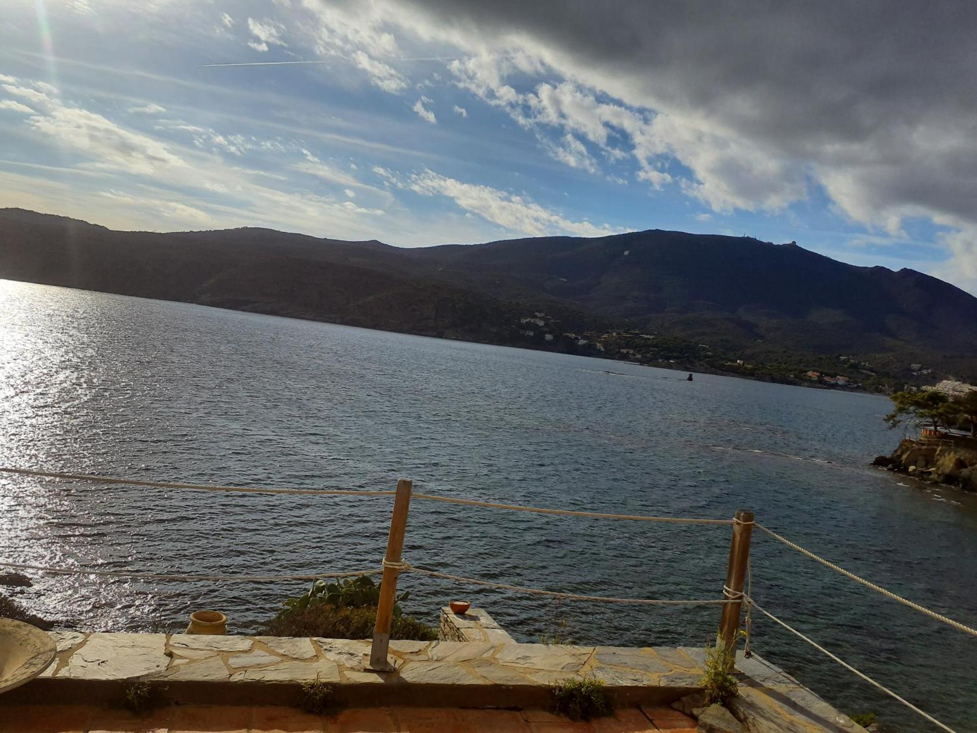 Isla Privada En Cadaques De Ensueno Con 11 Habitaciones Dobles Con Bano Privado Y Piscina Εξωτερικό φωτογραφία